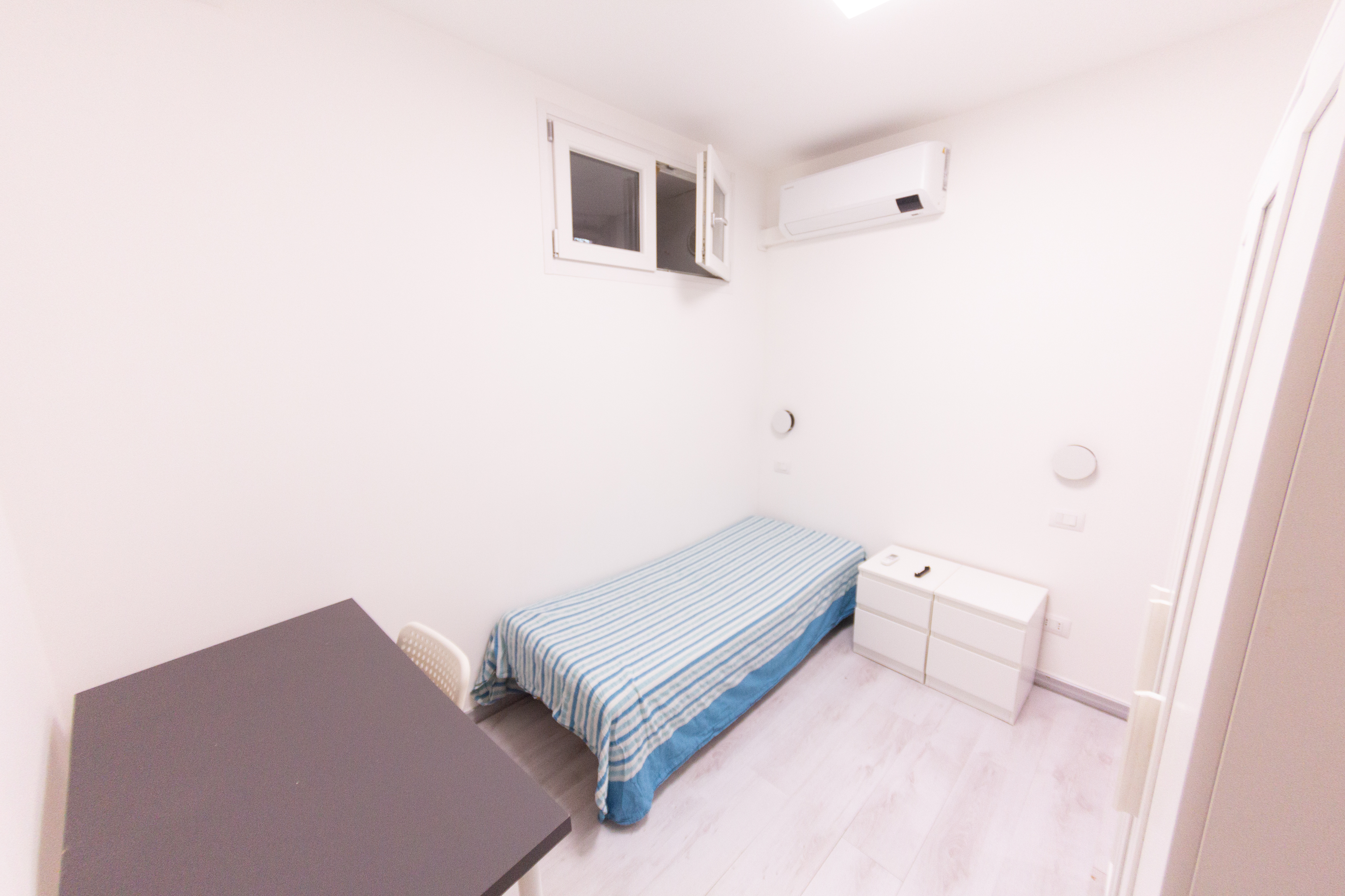 CLAUDIA1 - ROOM 1
