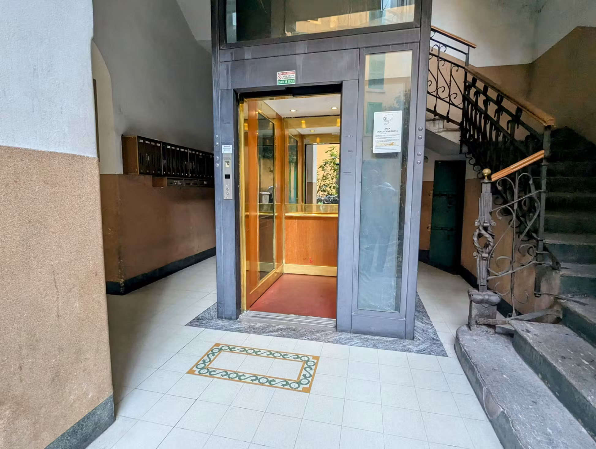 TRANSITI1 - Studio Apartment